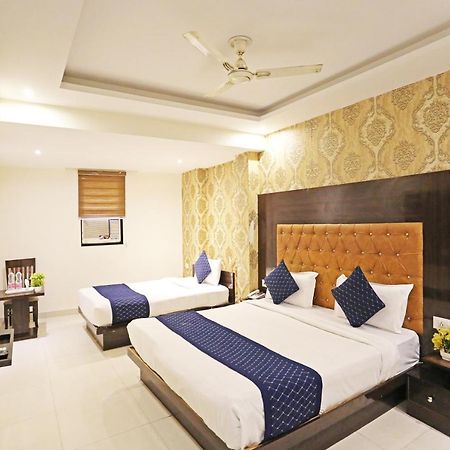 Hotel Iconic Near Delhi Igi International Airport New Delhi Bagian luar foto